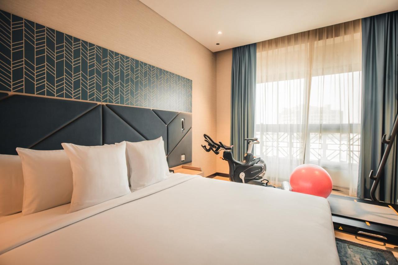 ホテル オクシデンタル アル ジャダフ ドバイ エクステリア 写真 A room at the hotel