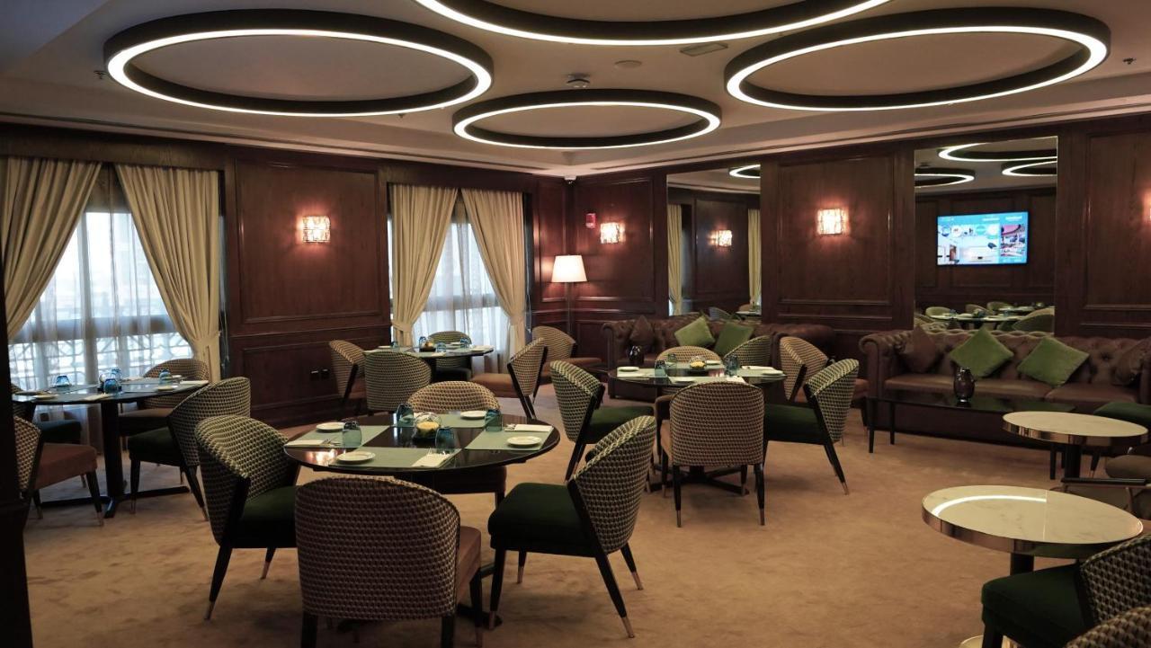 ホテル オクシデンタル アル ジャダフ ドバイ エクステリア 写真 The interior of the restaurant